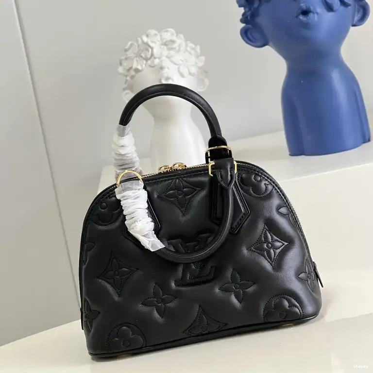 LV Bag 2206YA0023 0505